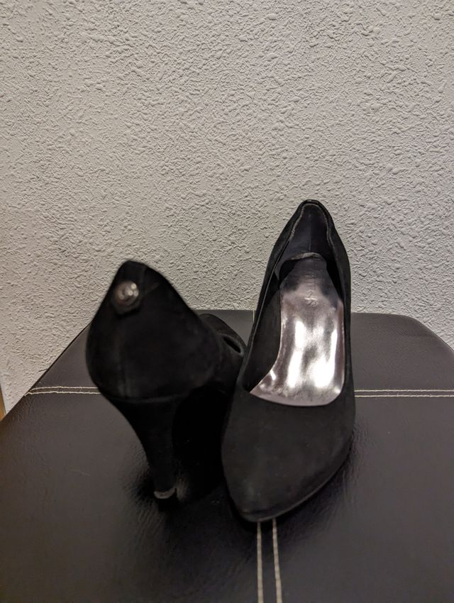 Zapatos de tacón terciopelo negro GUESS