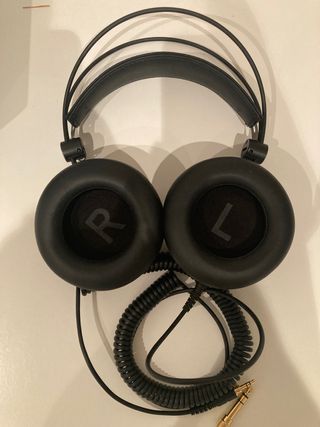 Auriculares AKG K275