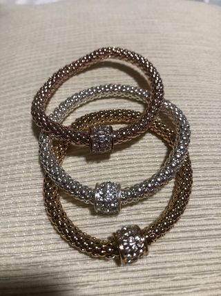 3 pulseras conjuntadas