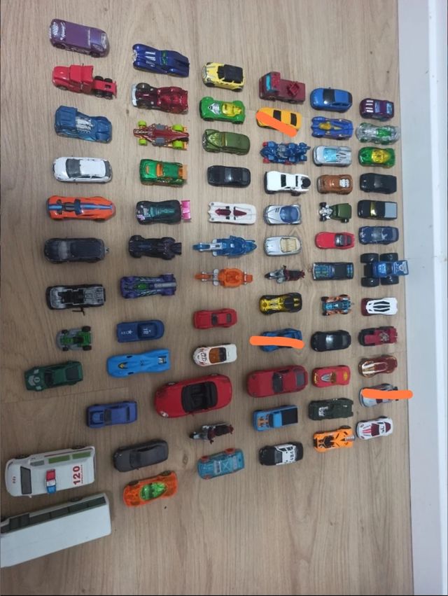70 coches Hotwheels