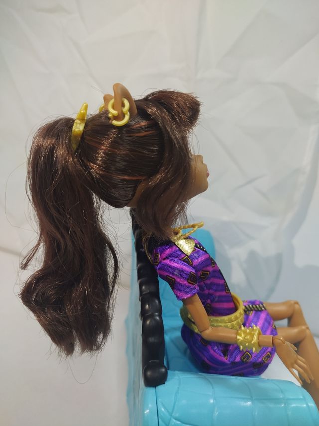 Clawdeen Wolf + coffin bean