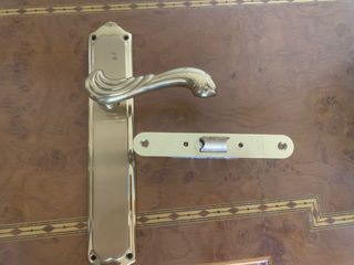 Manetas puertas grandes bronce