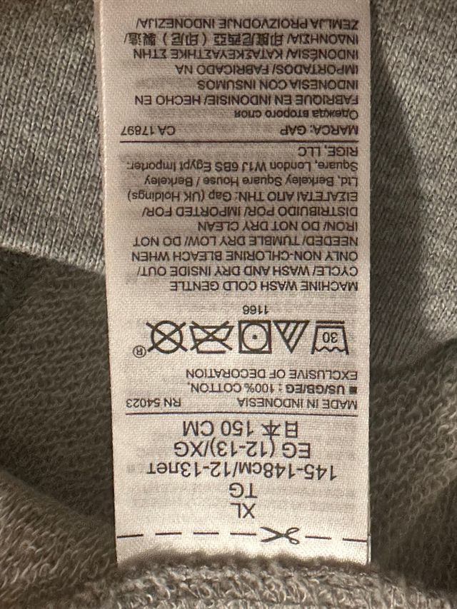 Vestido chandalero con estrellas de colores