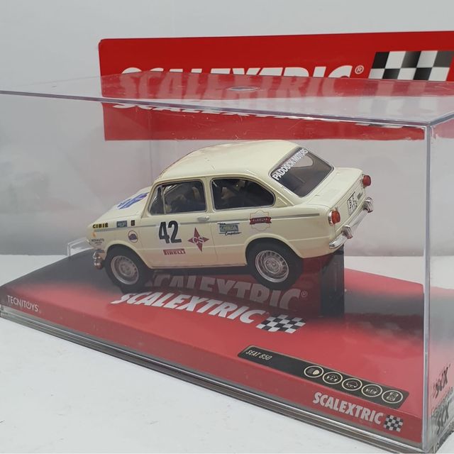 Scalextric seat 850 padock nuevo