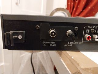 SINTONIZADOR DE RADIO TECHNICS ST-G460