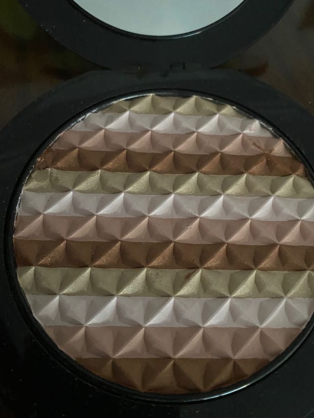 Gran sombra de ojos marca Guylond