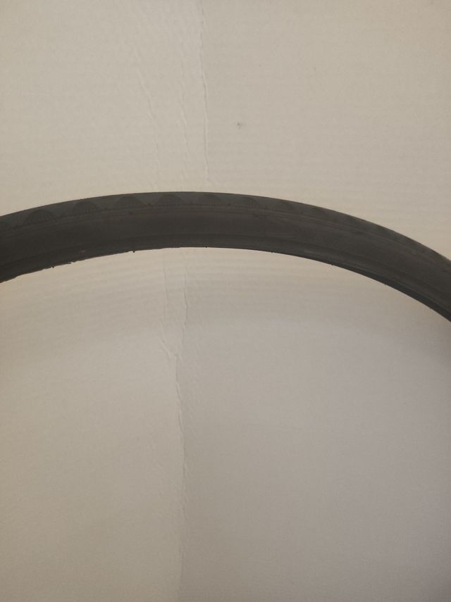 Cubierta carrera 700x28c eli Tire