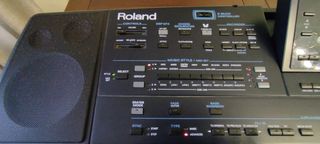 Teclado Roland Workstation EM-2000