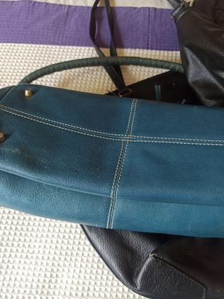 Dos bolsos piel uno salvador bachiller