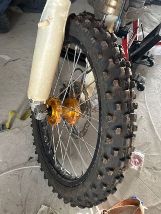 Llantas enduro + neumáticos y mouse michelin