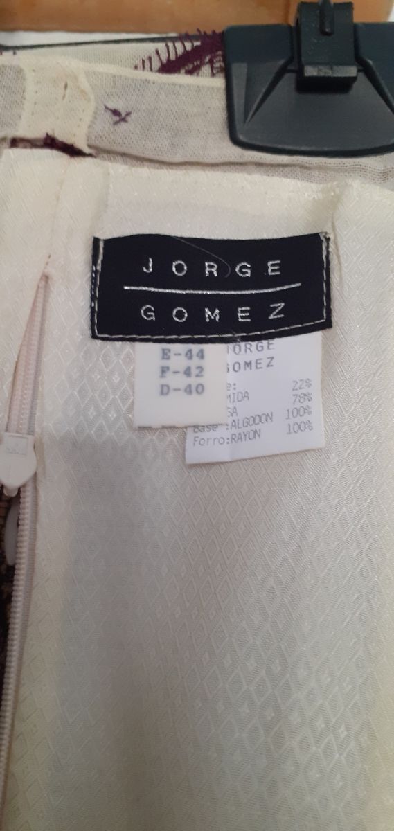 Conjunto de ceremonia mujer top- falda.