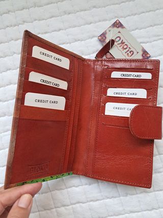 Cartera nueva hecha a mano