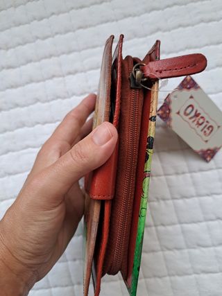 Cartera nueva hecha a mano