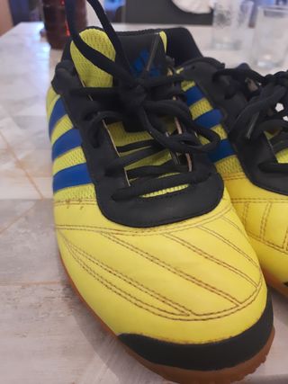 Botas futbol sala 41 ADIDAS (2 USOS)