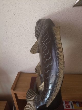 Figura pez carpa grande
