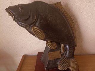 Figura pez carpa grande
