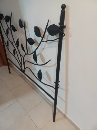 Cabecero de forja