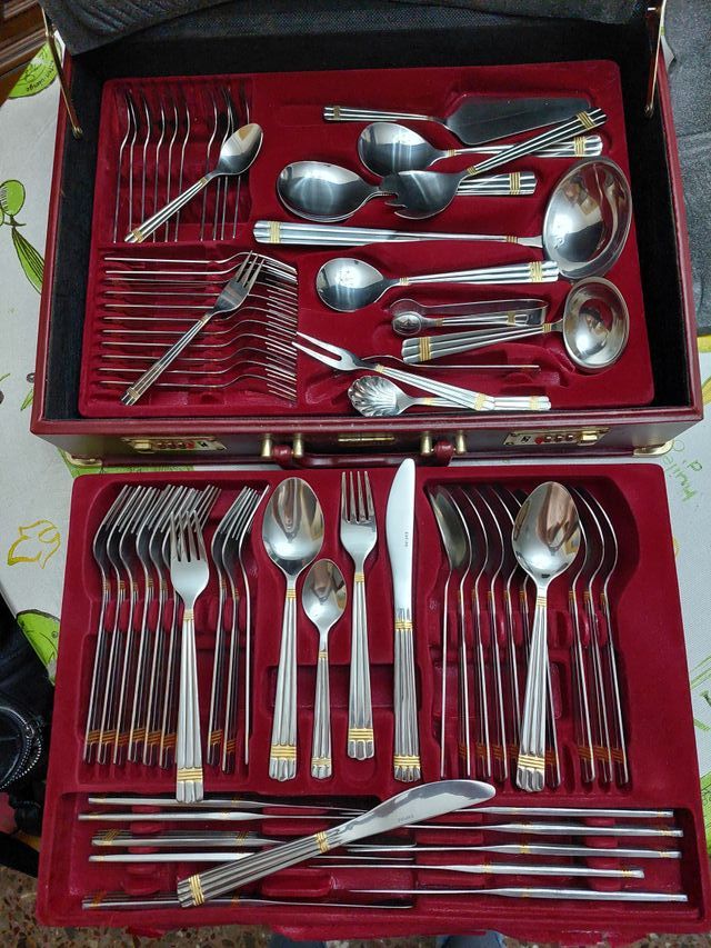 cuberteria con maletin empire