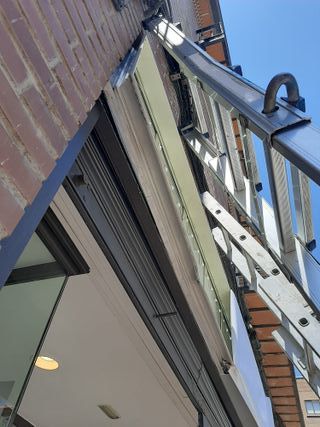 Montaje de Rótulos & Vinilos