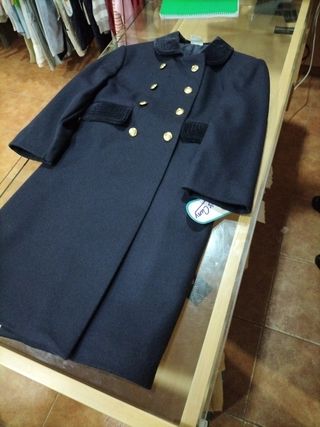 Abrigo unisex para niños.
