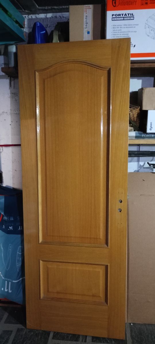 Puerta roble