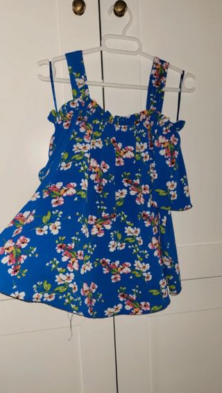 blusa estampada hombros descubiertos