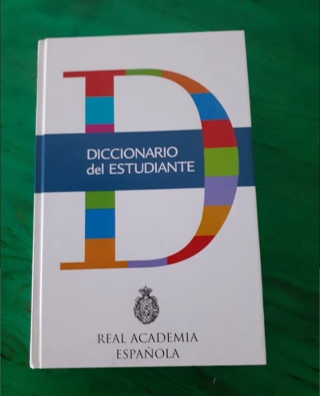 Diccionario del estudiante. RAG