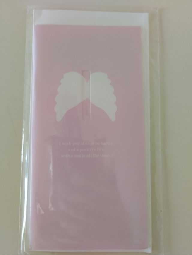 2 carte cuore e ali in rilievo con buste