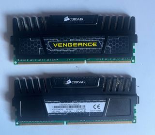 Corsair Memoria RAM de 4 GB (DDR3, 1600 MHz, CL9)
