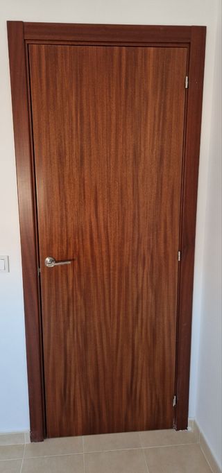 LOTE 8 PUERTAS NUEVAS COMPLETAS COLOR SAPELLY