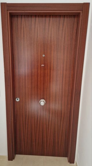 LOTE 8 PUERTAS NUEVAS COMPLETAS COLOR SAPELLY