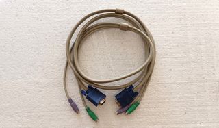 KVM + Cable 1.75m PS2 VGA D-SUB SERVIDOR