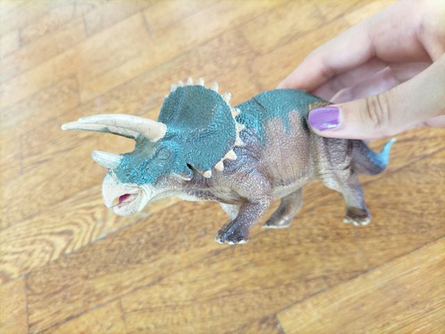 Dinosaurios de juguete para niños