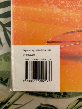 libro de texto ECONOMÍA sm 1º Bach