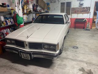 Oldsmobile Delta royale 88 1985