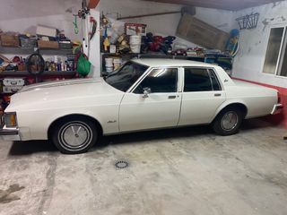 Oldsmobile Delta royale 88 1985
