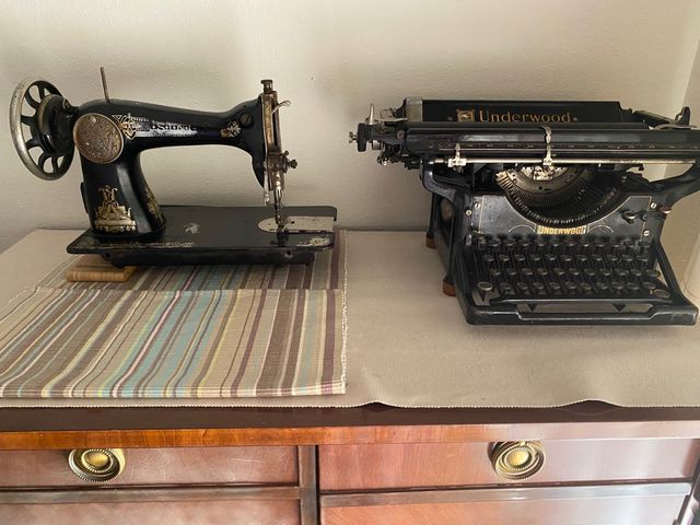 Mueble televisión estilo isabelino