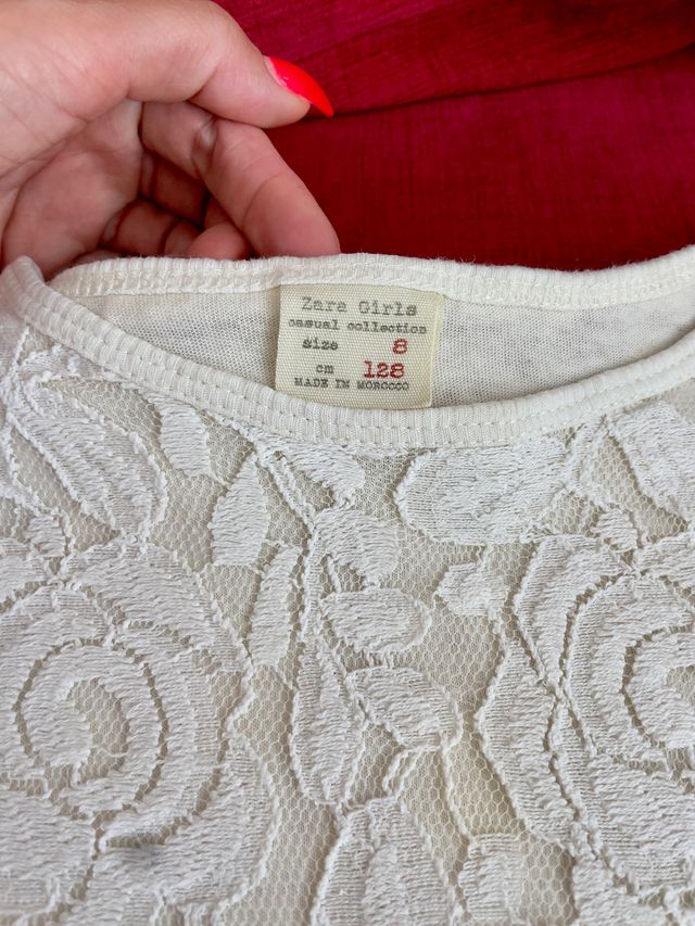 Camiseta para niña. Zara