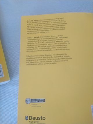 Libro de microeconomía en euskera