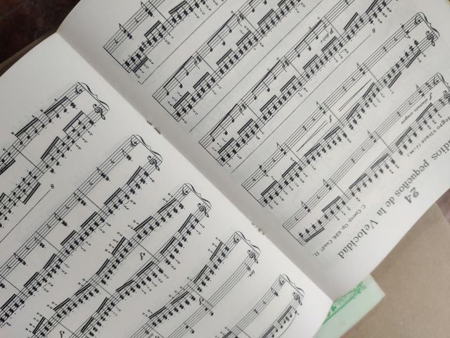 Partituras Czerny op636 velocidad piano