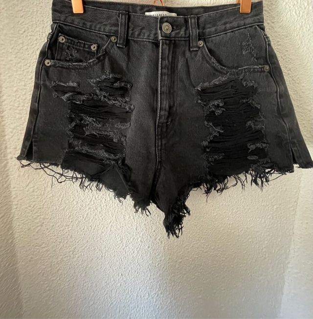 Pantalon vaquero corto negro
