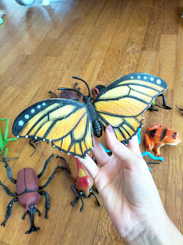Insectos de juguete para niños