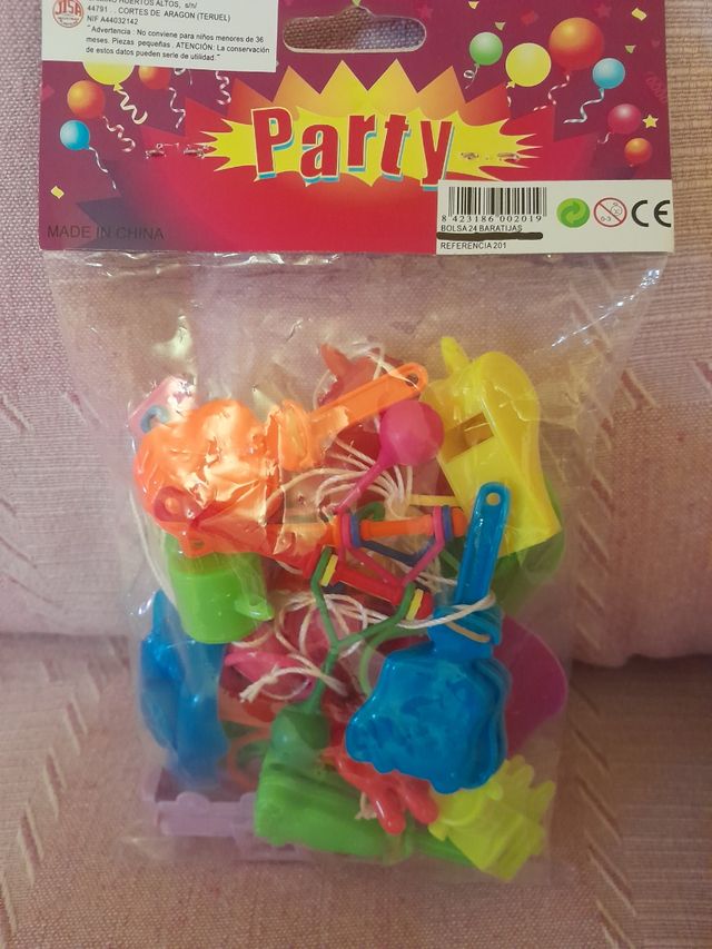 Bolsa para fiesta, silbatos