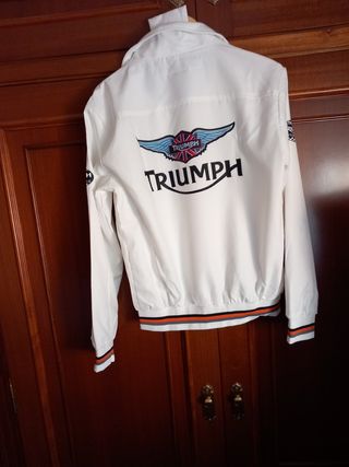 Chaqueta serigrafiada logo triumph