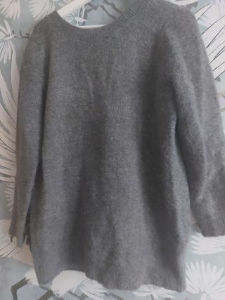 Jersey amplio Zara con adorno de pedreria