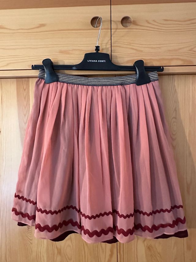 Falda en rosa y burdeos de Scotch and Soda