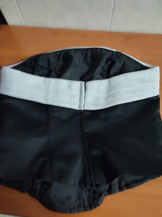 Faldas raso negras con corpiños