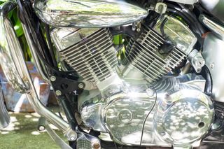 Moto Suzuki Intruder LC