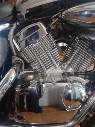 Moto Suzuki Intruder LC