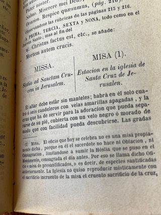Antiguo libro religioso